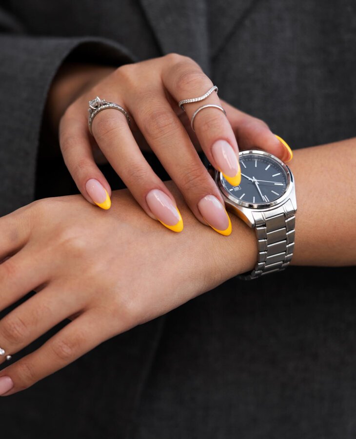 Metal strap watch